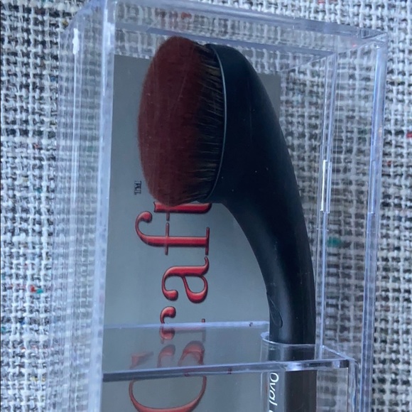 Artis Foundation Brush - Picture 2 of 3